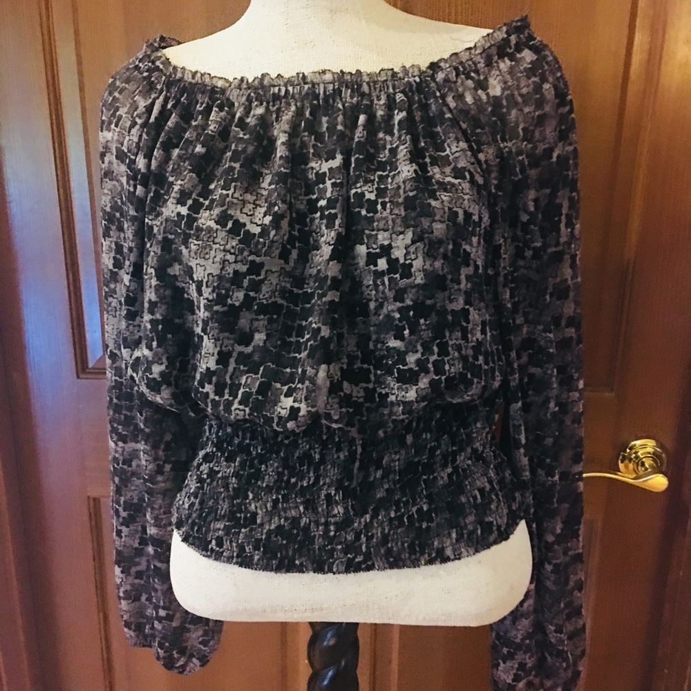 Multi gray and black top.